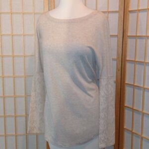 Dylan Med Lace Accent Top